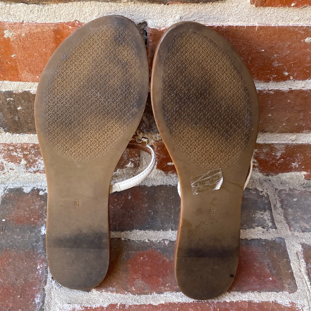 Tory Burch Tan Leather Thong Sandals with White Straps and Gold Logo Charm - Picture 13 of 16